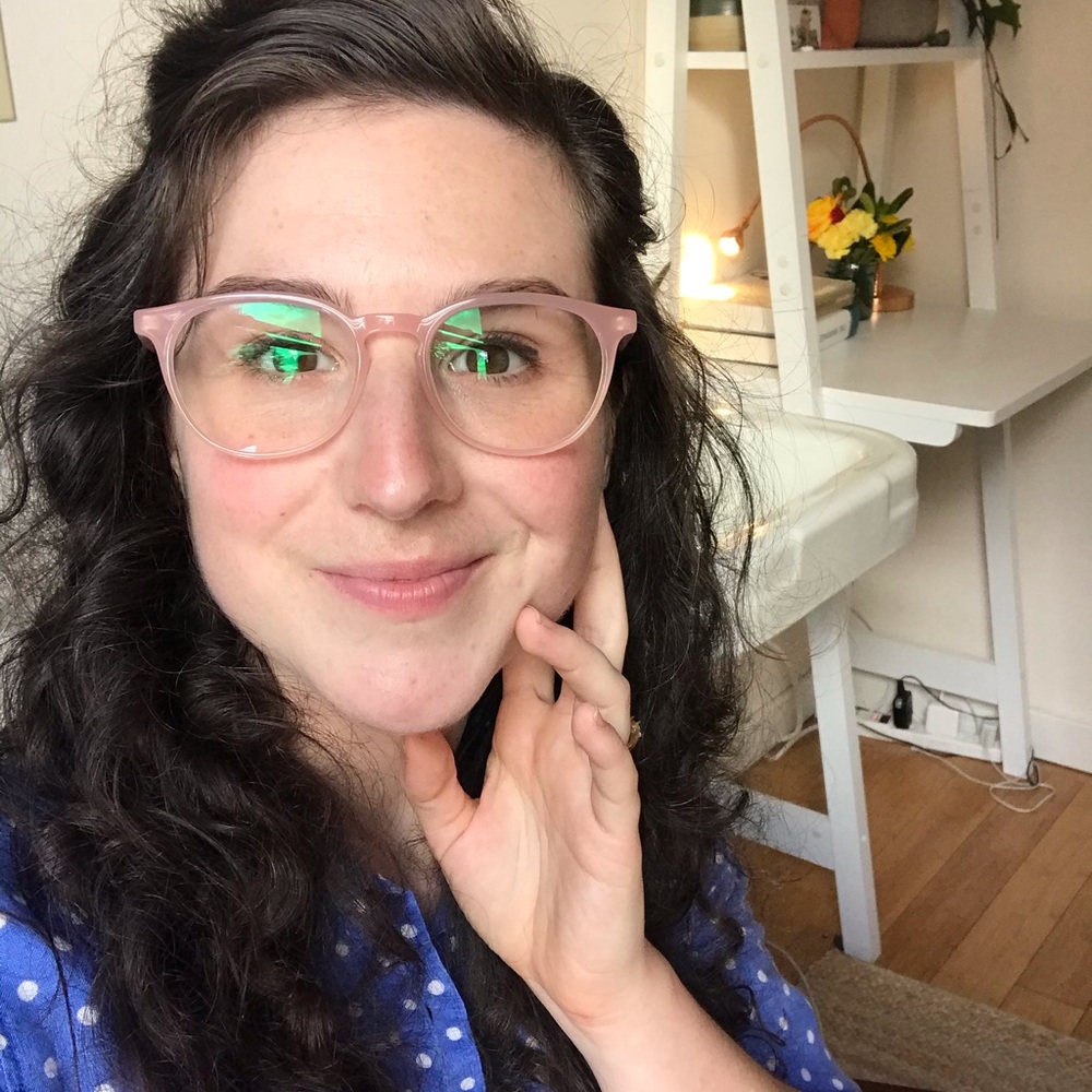 Meet your Posher, Emily